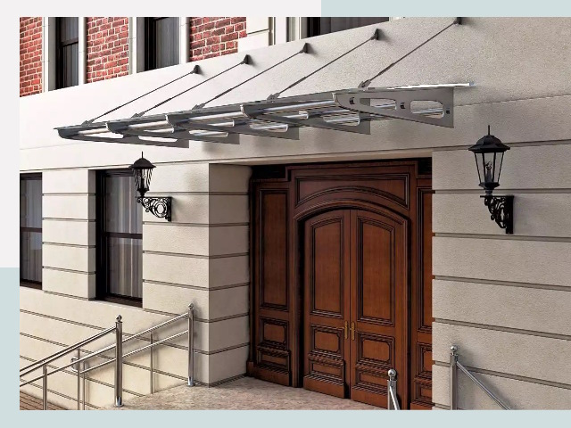 Металлические козырьки от 617 руб. в Гатчине